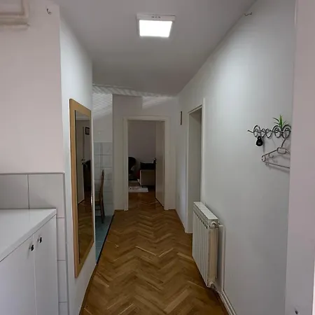Apartment Omar