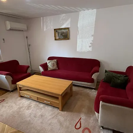 Apartment Omar *